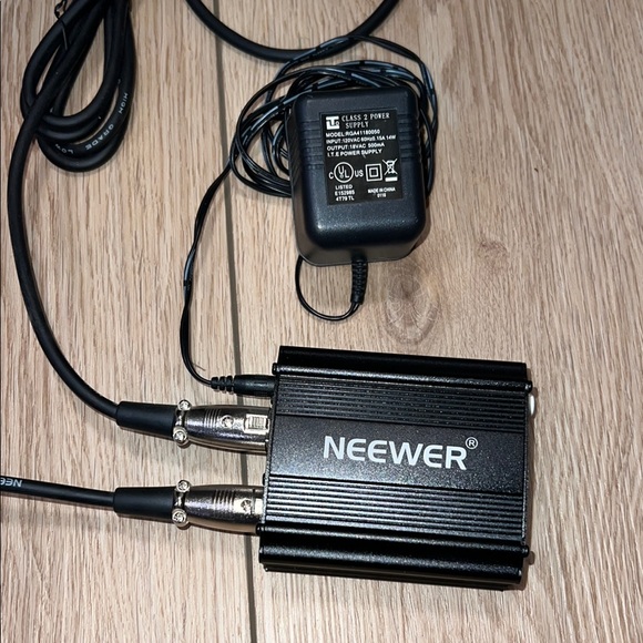 EUC - Neewer NW-800 Professional Condenser Microphone Kit (Black+Gold) - Picture 10 of 16